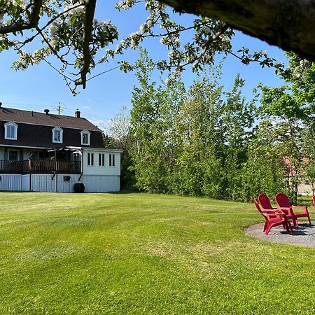 Petite Plaisance Appartements La Malbaie Eksteriør bilde