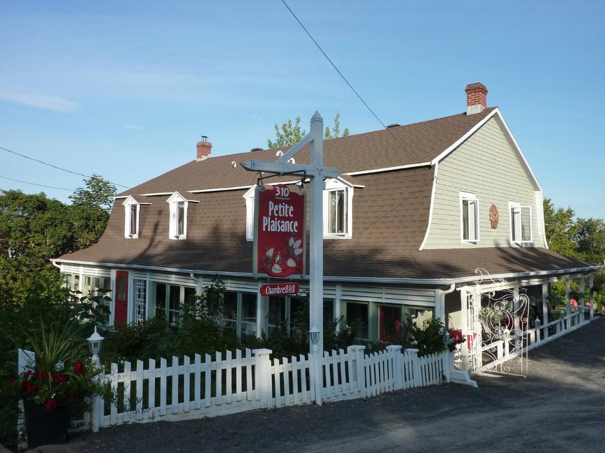 Petite Plaisance Appartements La Malbaie Eksteriør bilde